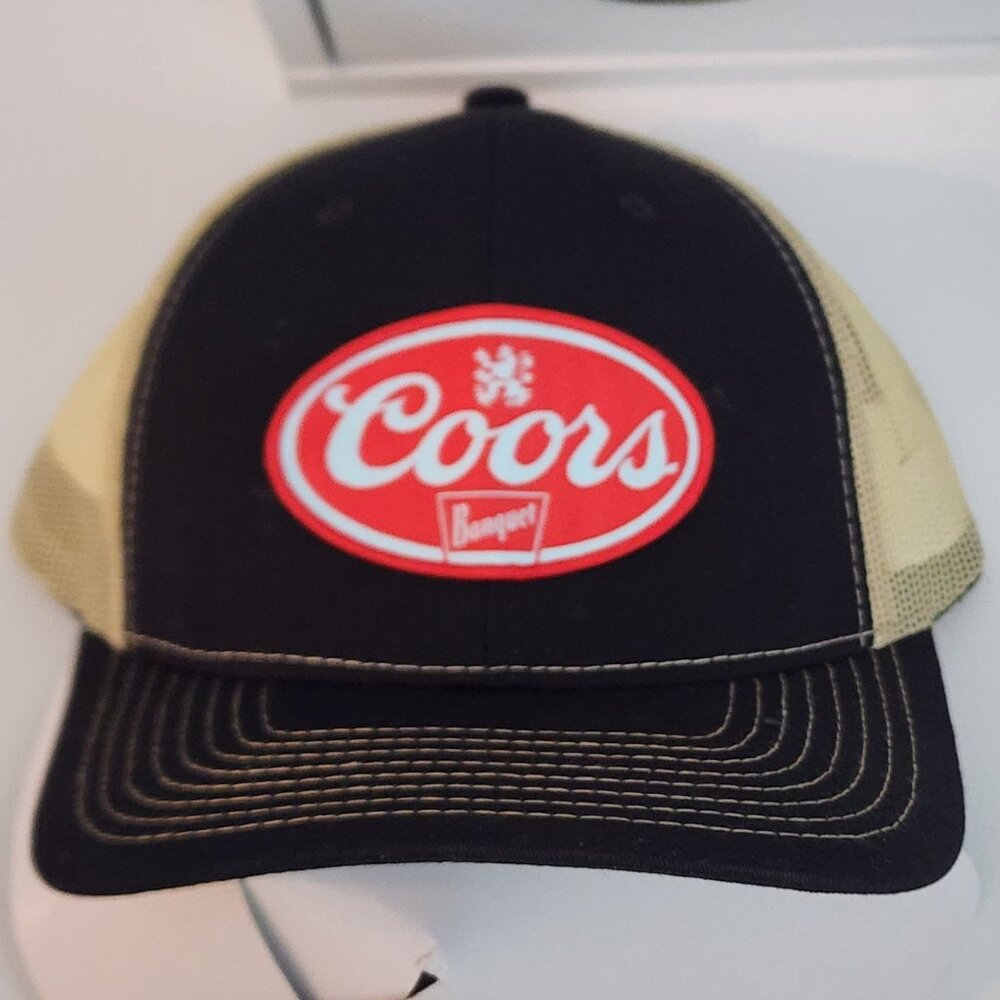 Banquet Coors Patched Black/Vegas Gold Mesh Snapback Trucker Hat